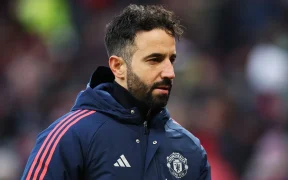 Ruben Amorim reste à Manchester United
